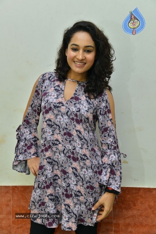 Pooja Ramachandran Images - 2 / 10 photos