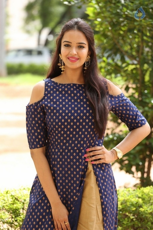 Poojitha Latest Photos - 34 / 40 photos