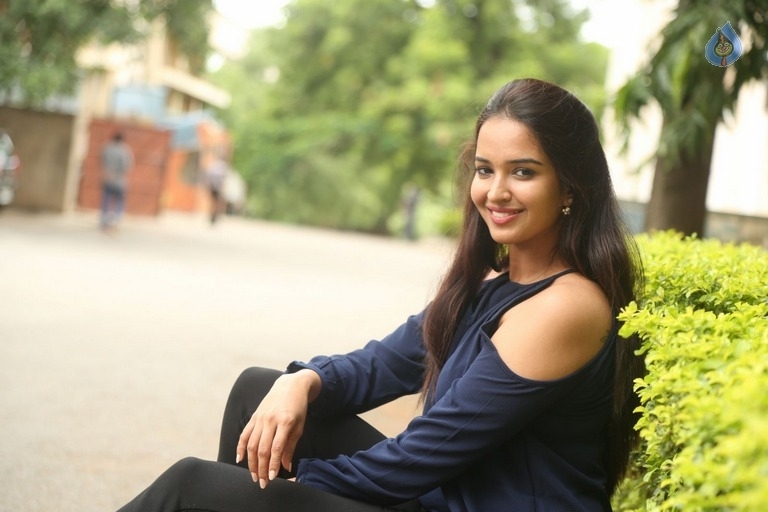 Poojitha New Pics - 6 / 31 photos