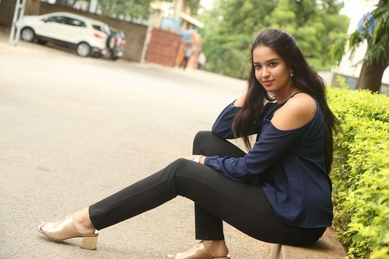 Poojitha New Pics - 8 / 31 photos