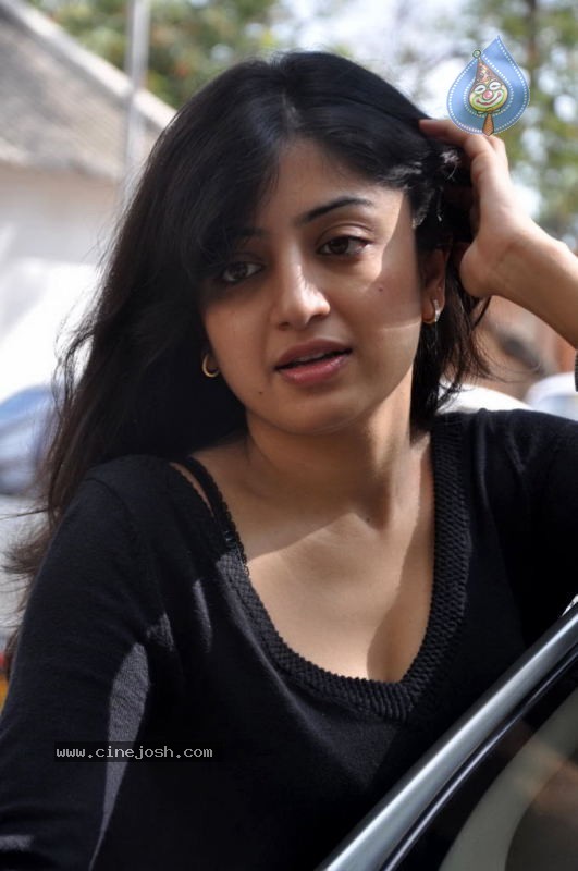 Poonam Kaur Hot Stills - 2 / 59 photos