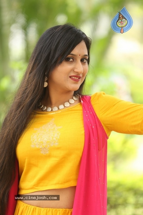 Poonam Sharma Stills - 24 / 33 photos