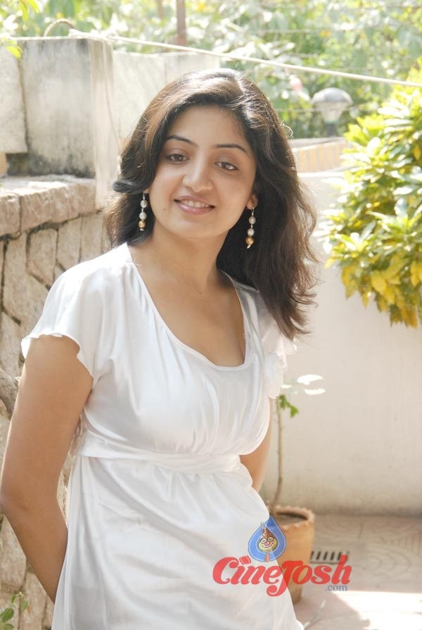 Poonam Kour - 66 / 113 photos