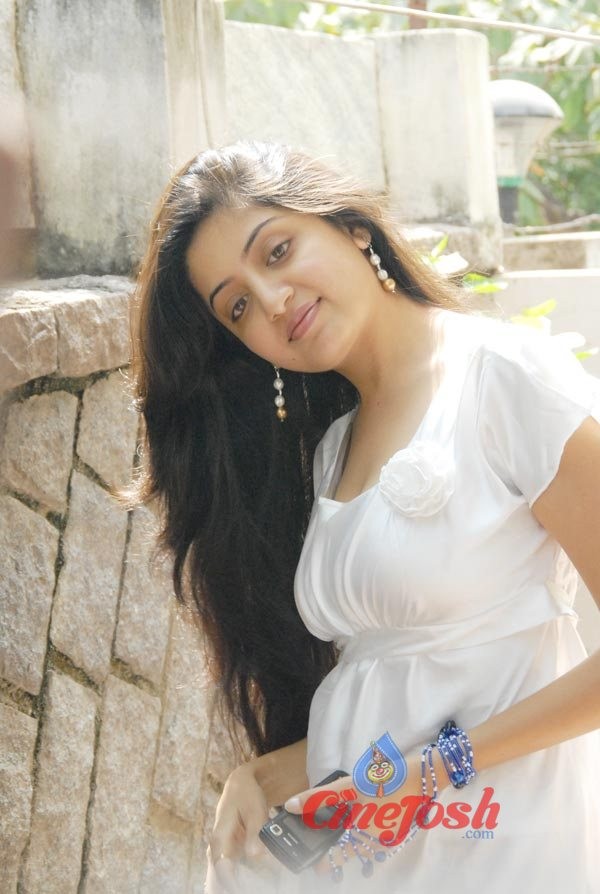 Poonam Kour - 107 / 113 photos