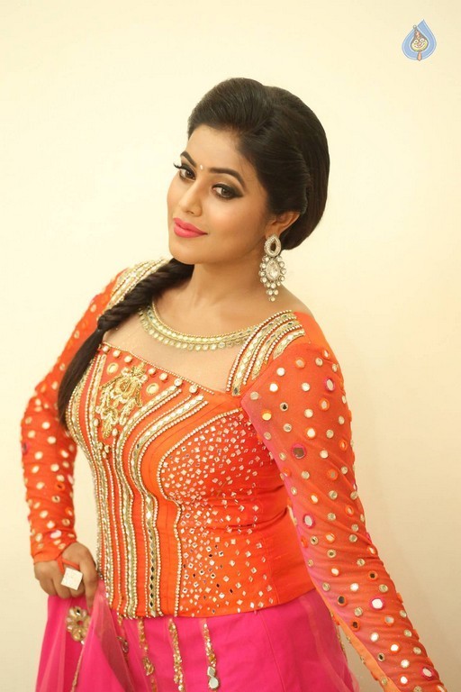 Poorna Images - 1 / 49 photos