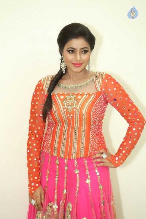 Poorna Images - 2 / 49 photos