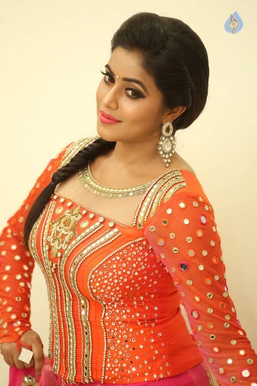 Poorna Images - 36 / 49 photos