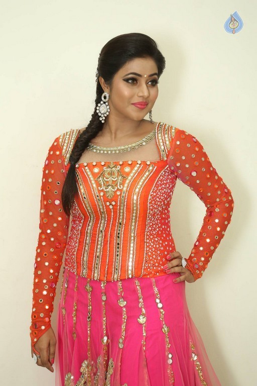 Poorna Images - 39 / 49 photos