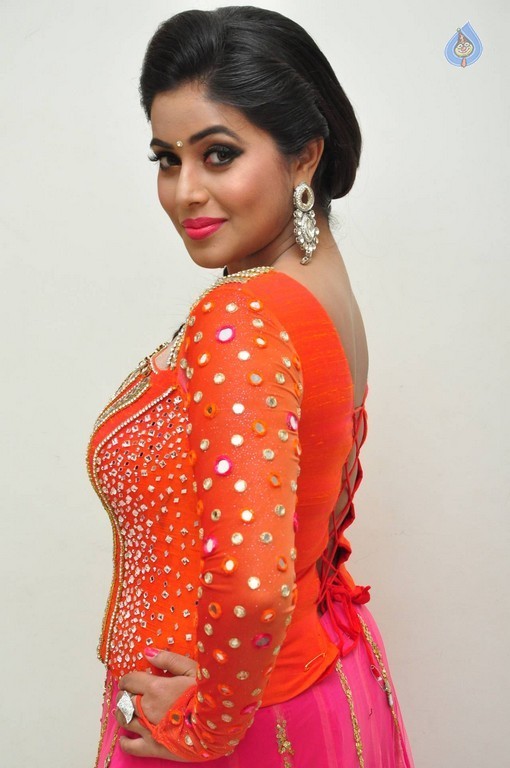 Poorna Images - 45 / 49 photos