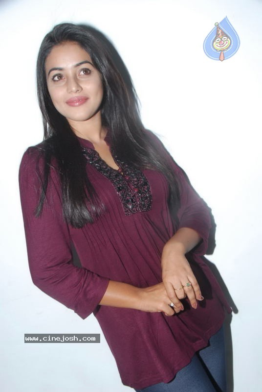 Poorna Photos - 42 / 72 photos