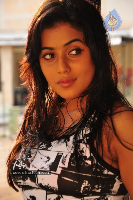 Poorna Stills - 48 / 96 photos