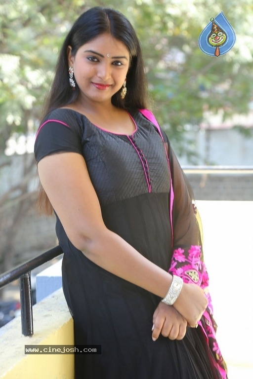 Actress Poorni Photos - 1 / 12 photos