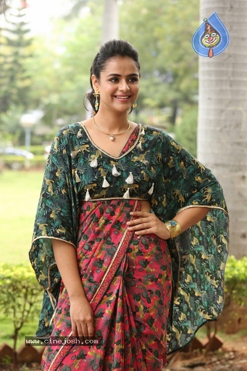 Prachi Tehlan Stills - 23 / 35 photos