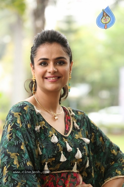 Prachi Tehlan Stills - 27 / 35 photos