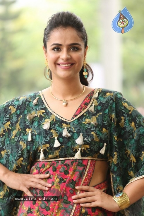 Prachi Tehlan Stills - 28 / 35 photos