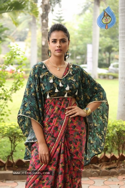 Prachi Tehlan Stills - 29 / 35 photos