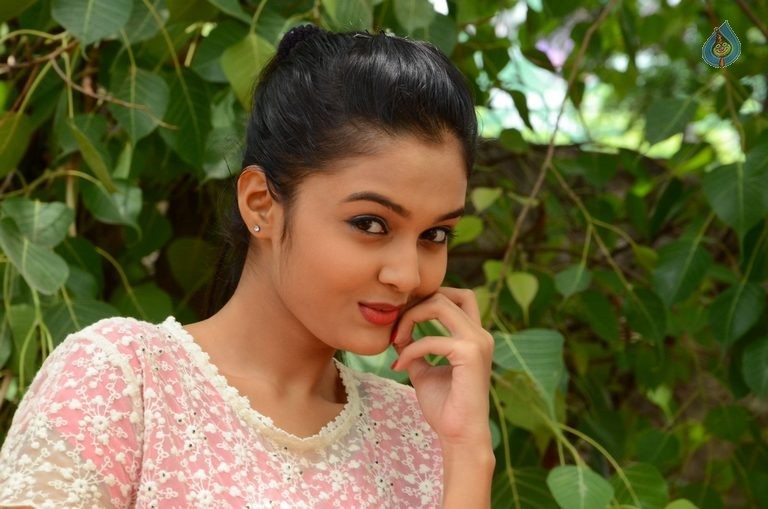 Pragathi Latest Images - 37 / 42 photos