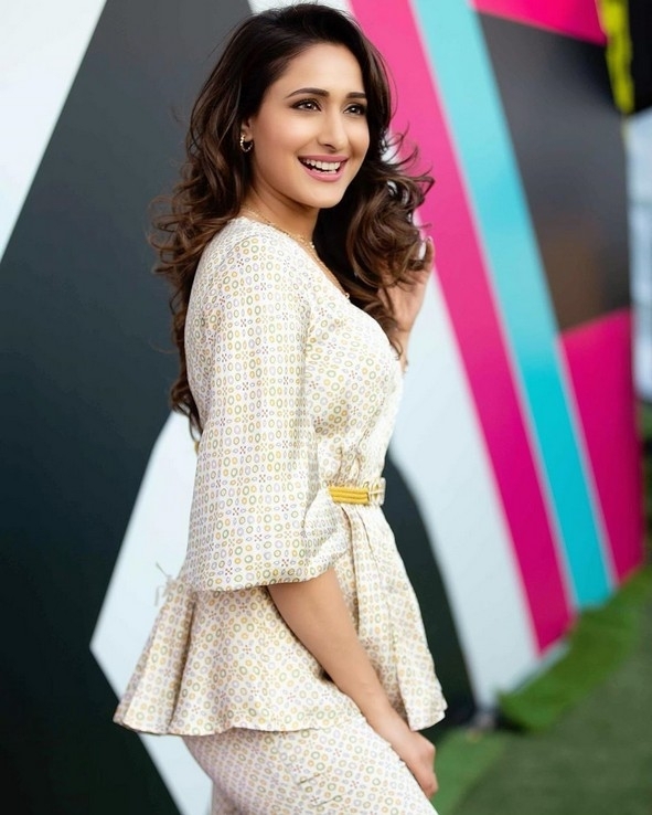 Pragya Jaiswal Photos - 20 / 20 photos