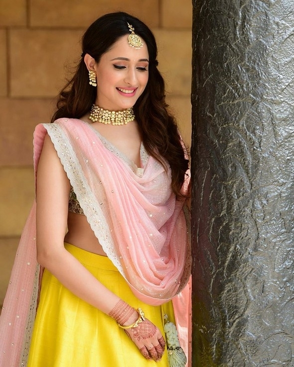 Pragya Jaiswal Photos - 16 / 16 photos