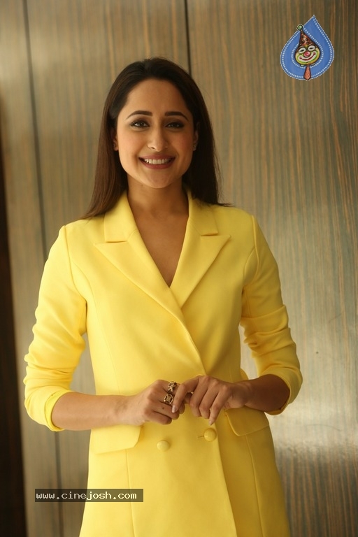 Pragya Jaiswal Photos - 21 / 35 photos