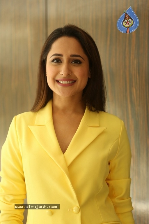 Pragya Jaiswal Photos - 30 / 35 photos