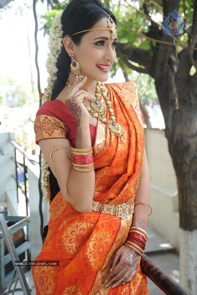 Pragya Jaiswal Stills - 60 / 82 photos