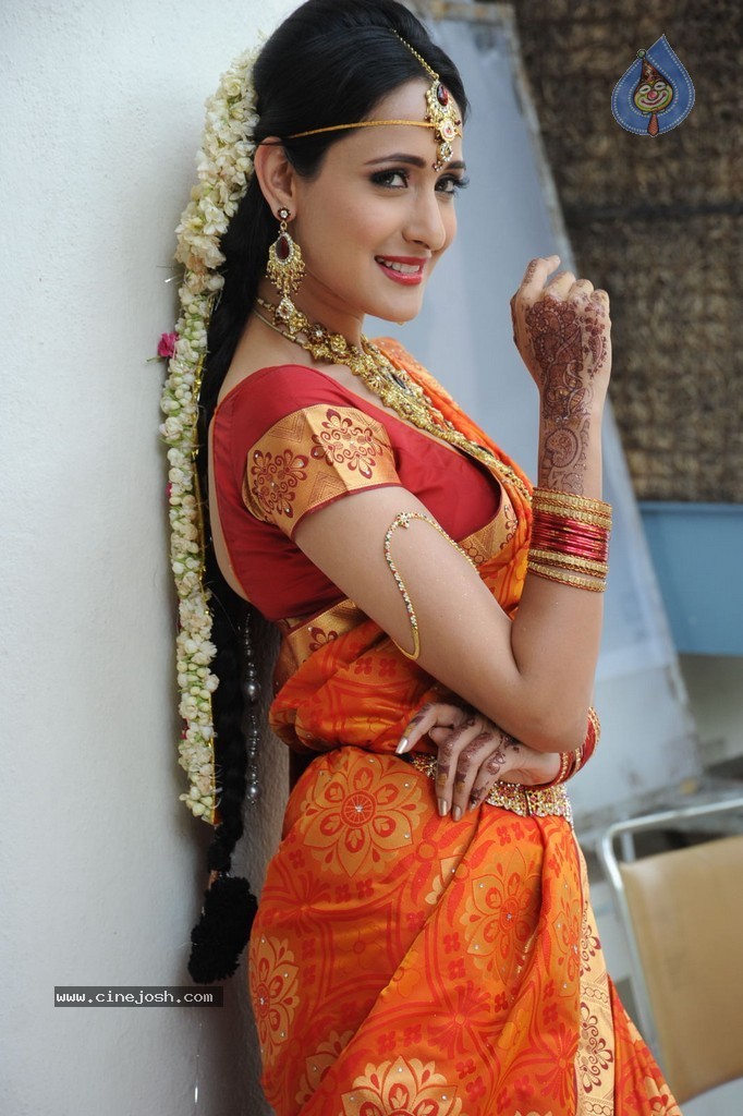 Pragya Jaiswal Stills - 66 / 82 photos