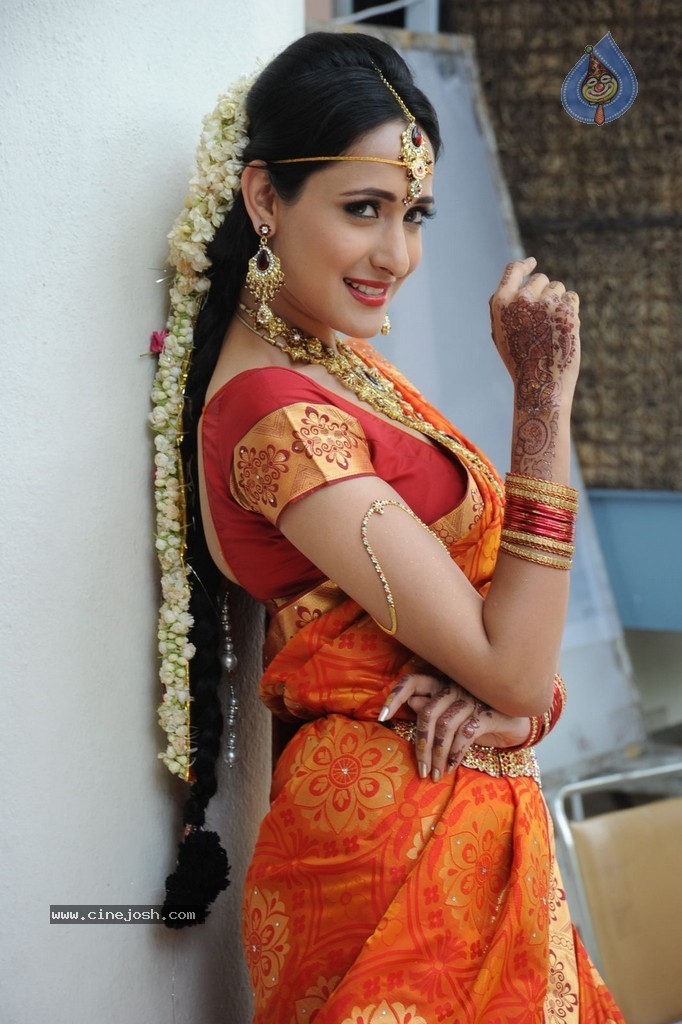 Pragya Jaiswal Stills - 70 / 82 photos