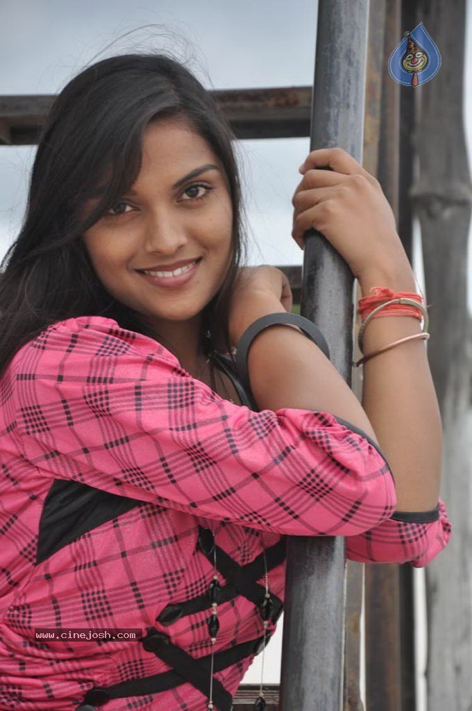 Prakruthi Stills - 15 / 59 photos