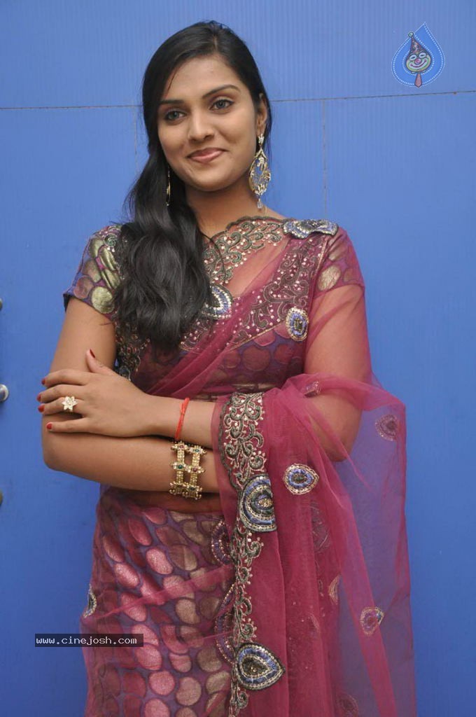 Prakruti Stills - 39 / 60 photos