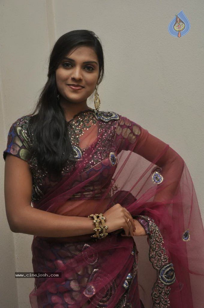 Prakruti Stills - 54 / 60 photos