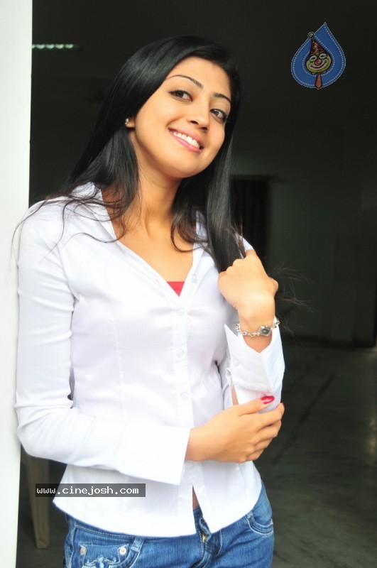 Praneetha Photo Gallery - 8 / 58 photos