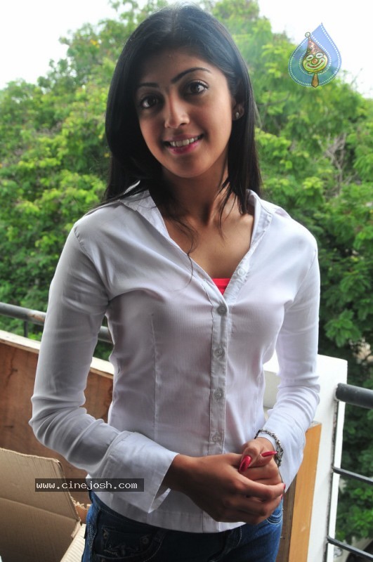 Praneetha Photo Gallery - 57 / 58 photos