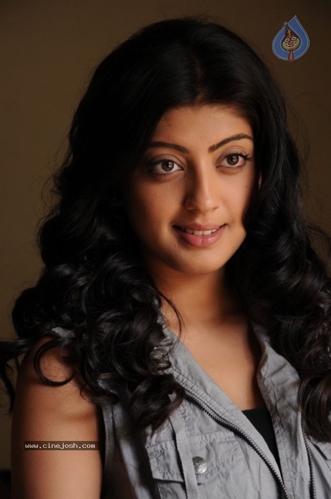 Pranitha Latest Gallery - 27 / 31 photos