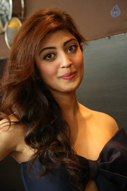 Pranitha Latest Photos - 48 / 60 photos