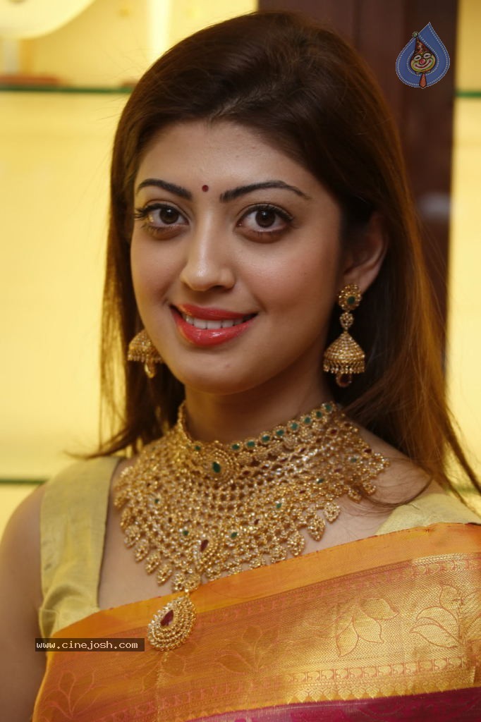 Pranitha Latest Pics - 23 / 82 photos