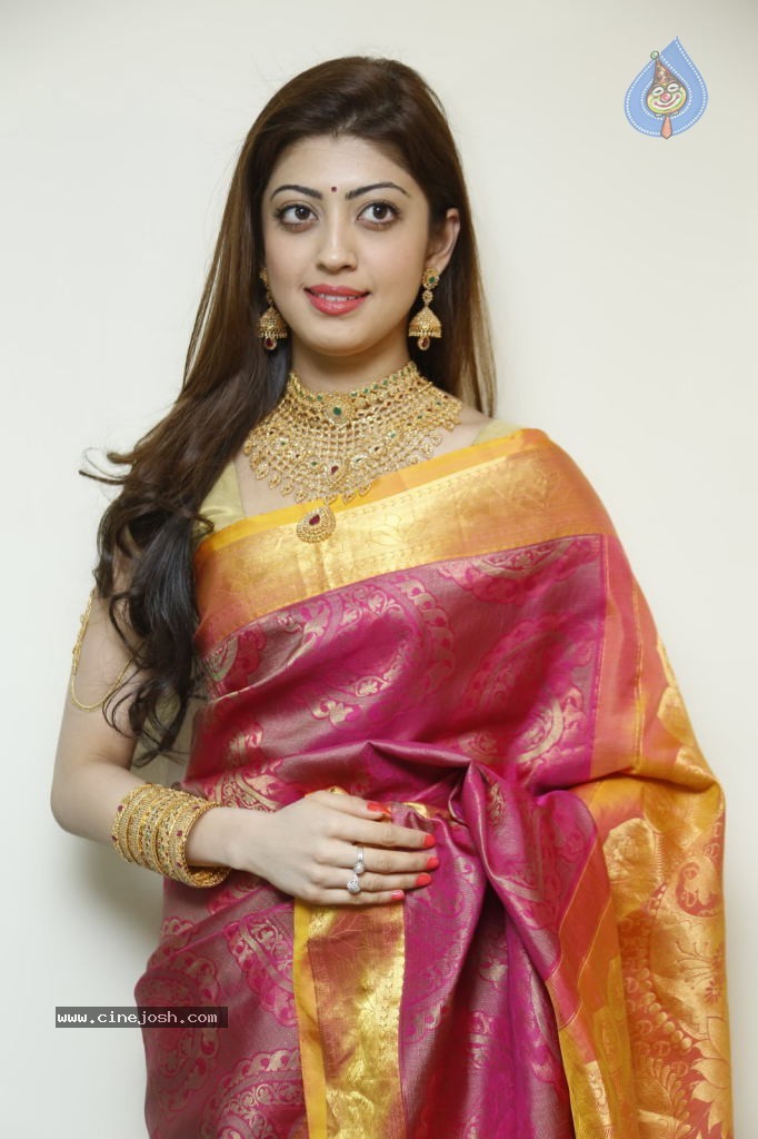 Pranitha Latest Pics - 31 / 82 photos