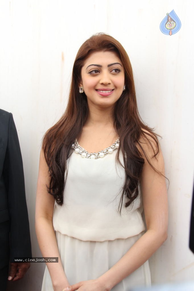 Pranitha New Pics - 86 / 92 photos