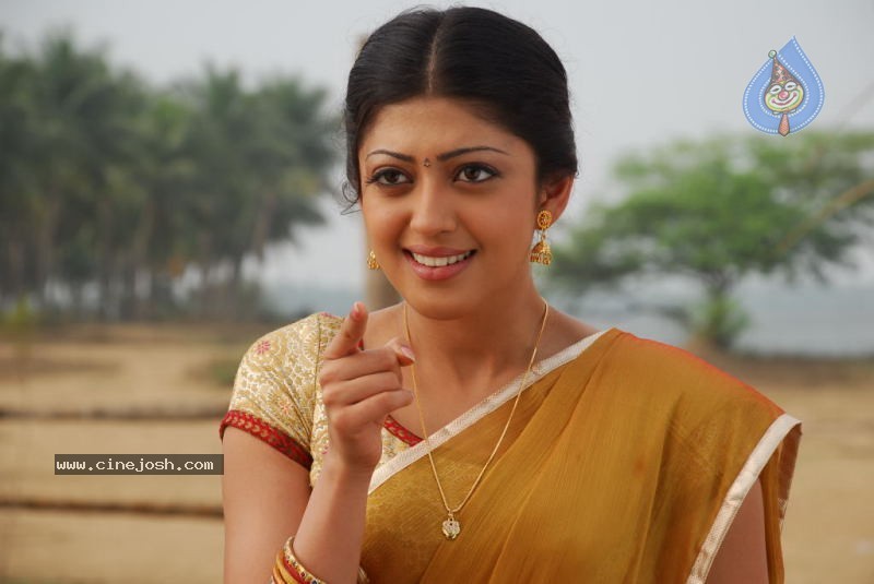 Pranitha New Stills - 21 / 42 photos