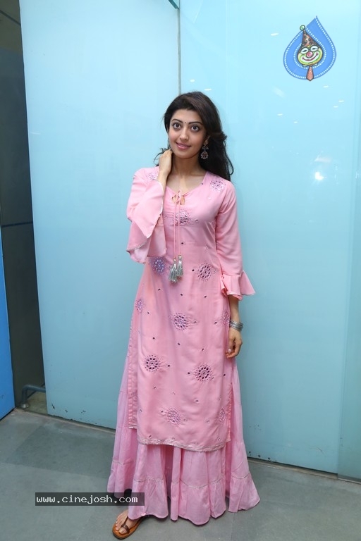 Pranitha Subhash Gallery - 4 / 10 photos