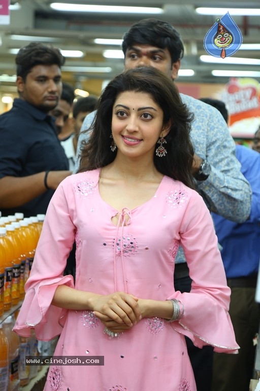 Pranitha Subhash Gallery - 6 / 10 photos