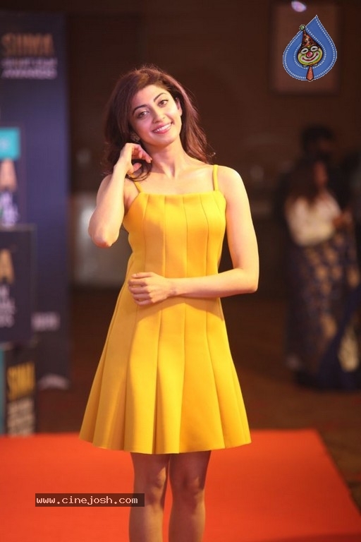 Pranitha Subhash Images - 4 / 40 photos