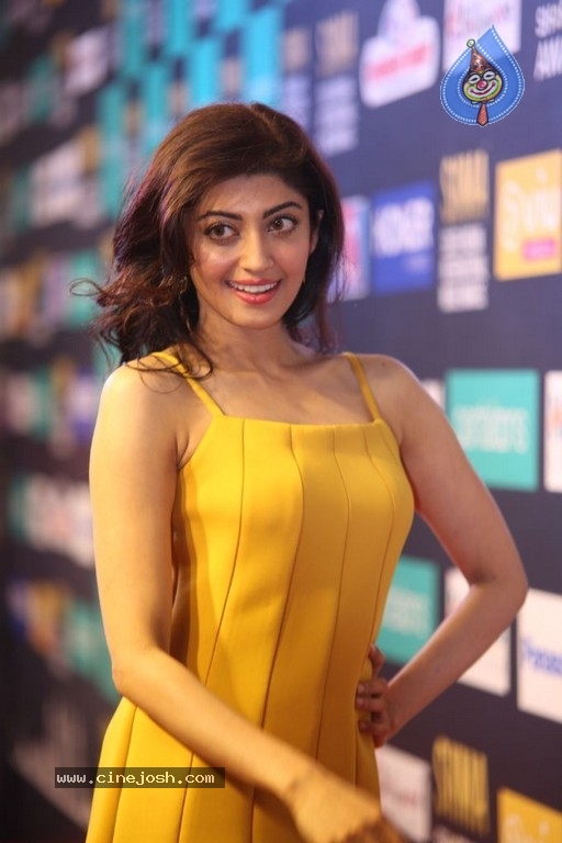 Pranitha Subhash Images - 7 / 40 photos