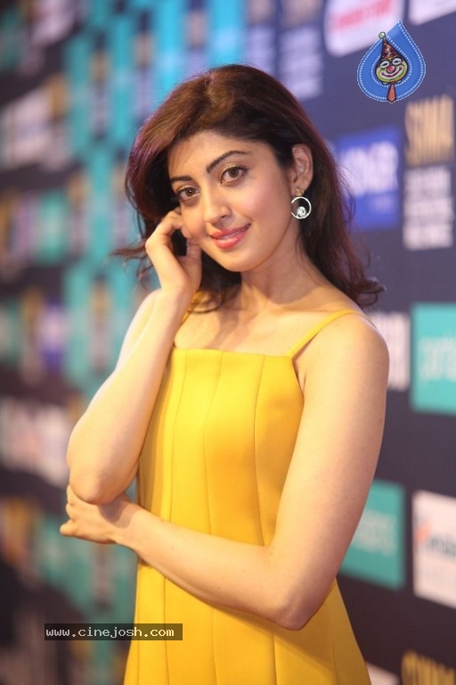 Pranitha Subhash Images - 17 / 40 photos