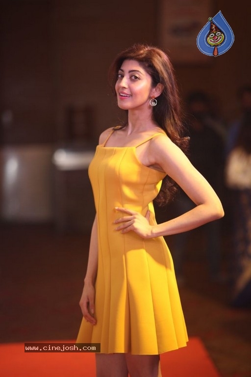 Pranitha Subhash Images - 21 / 40 photos