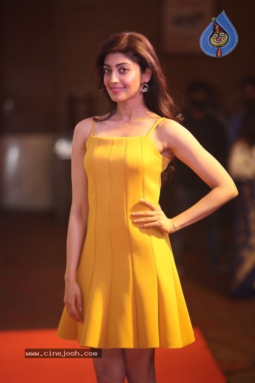 Pranitha Subhash Images - 22 / 40 photos