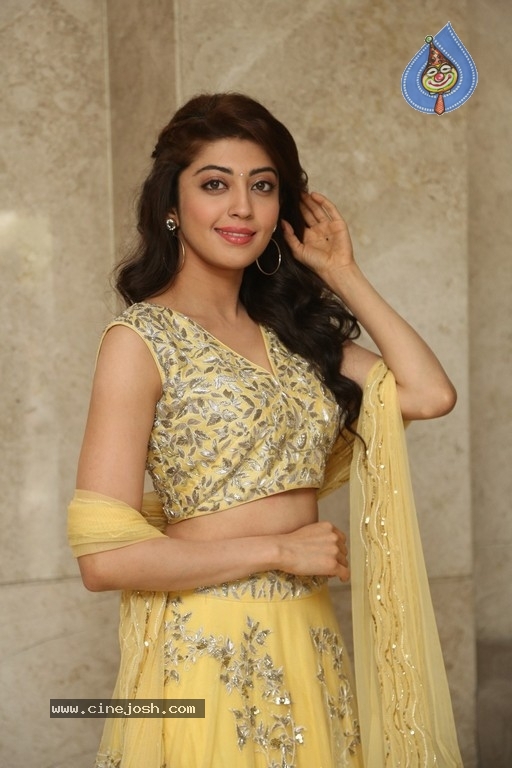 Pranitha Subhash Pics - 26 / 32 photos