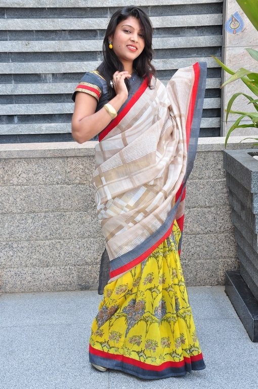 Praveena Photos - 18 / 42 photos