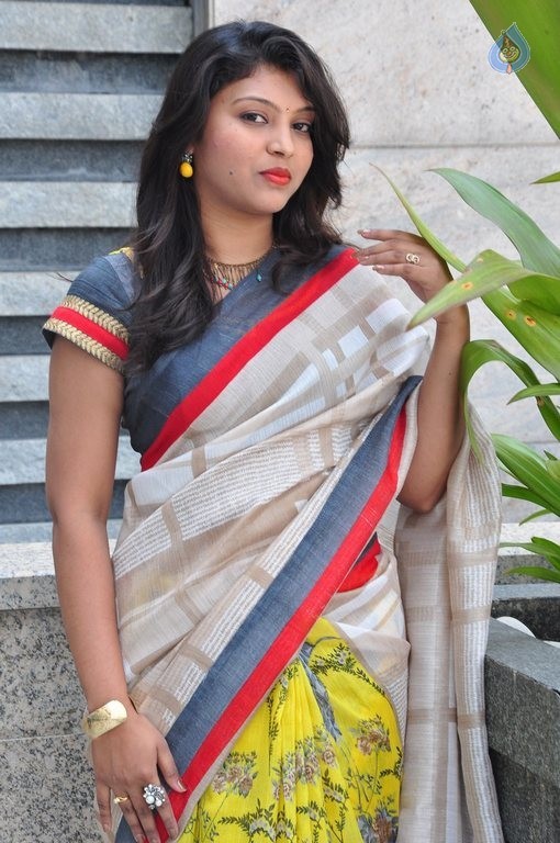 Praveena Photos - 25 / 42 photos