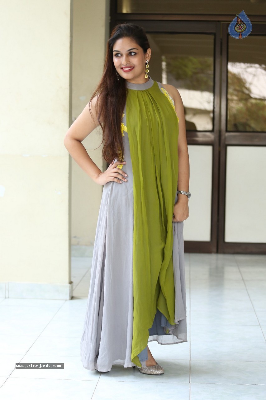 Prayaga Martin Stills - 28 / 54 photos